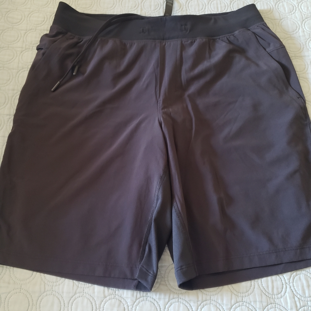 Lululemon short
